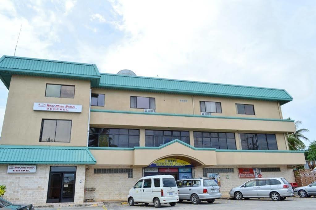 Hotel West Plaza Desekel Koror Exteriér fotografie